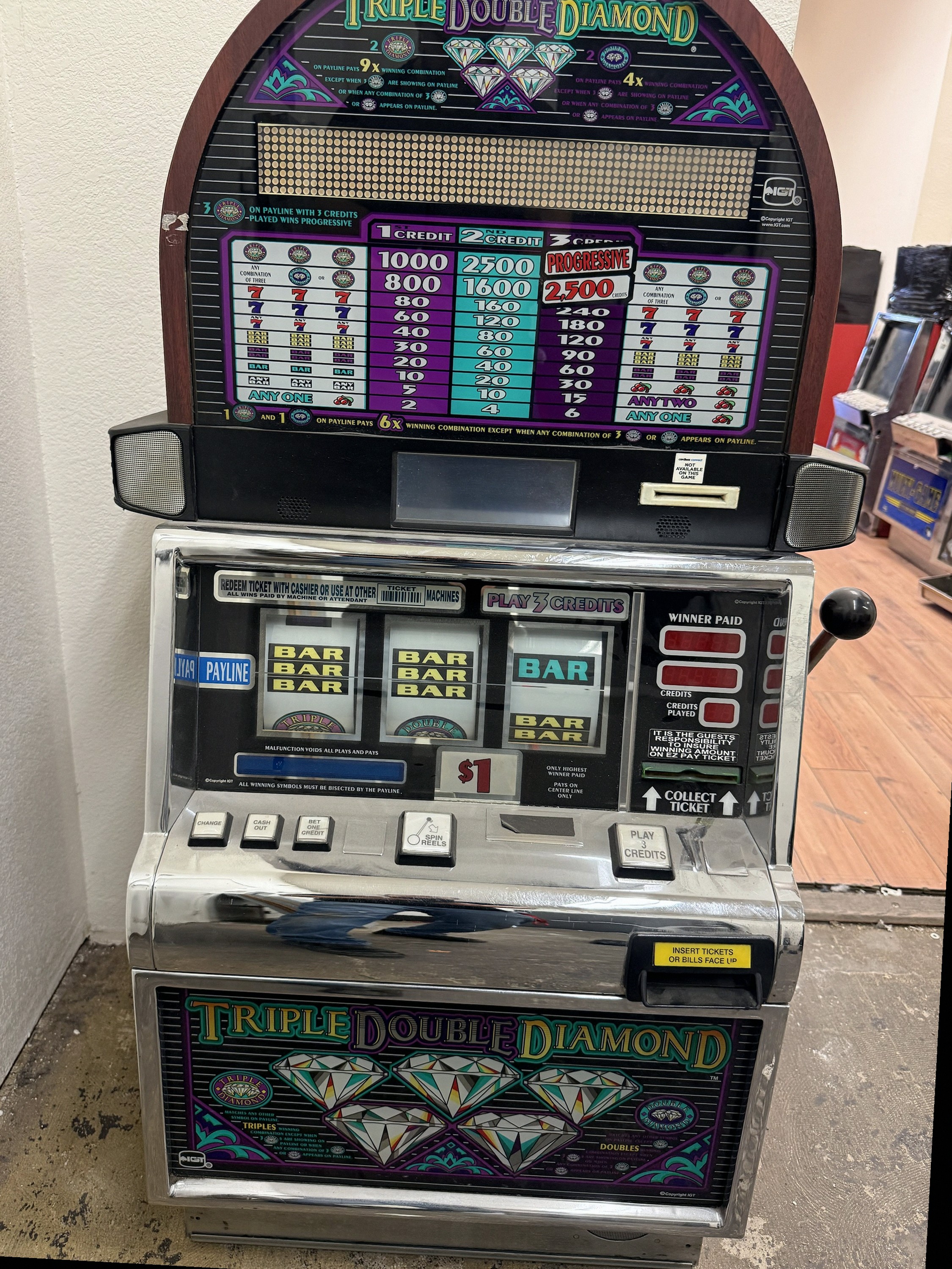 IGT S2000 Triple Double Diamond 3-Coin